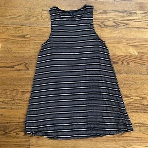 black and tan t-shirt dress